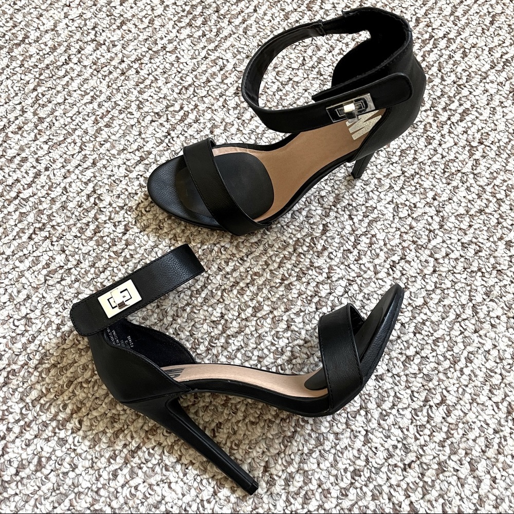 SM Josie Womens Black High Heel. 
SM New York